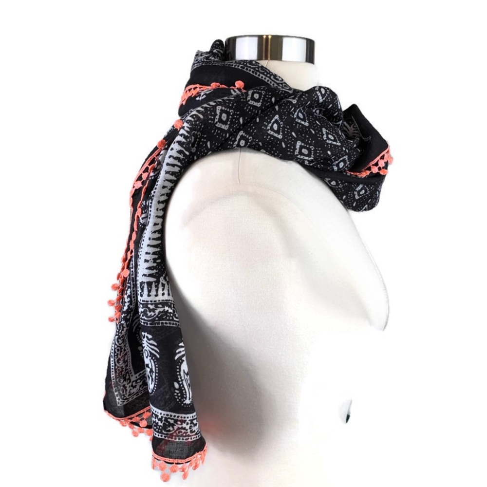 Anna & Ava Scarf Black, White and Peach